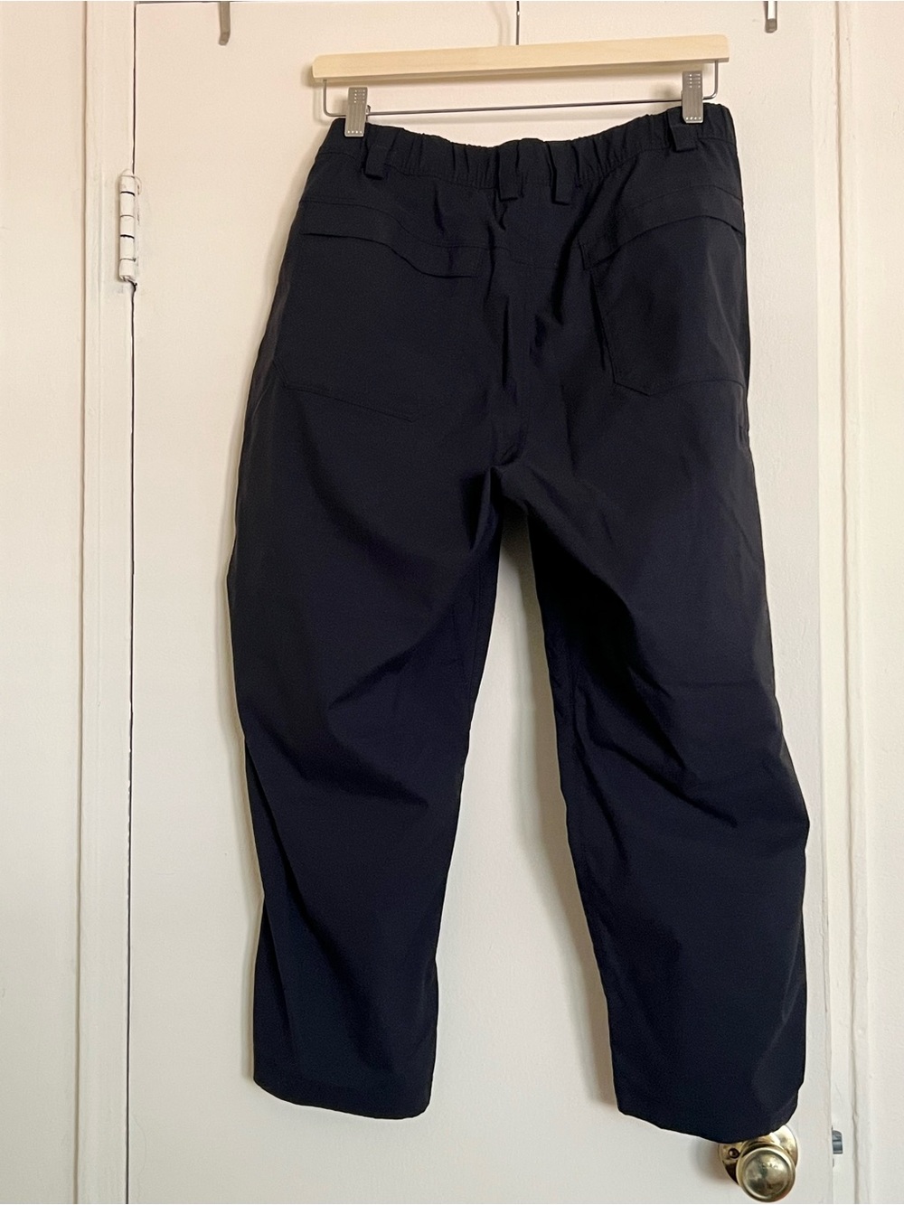 Duluth Trading, women’s Dry on the Fly Capris, Zip pockets, Black, sz 18 - Picture 5 of 5